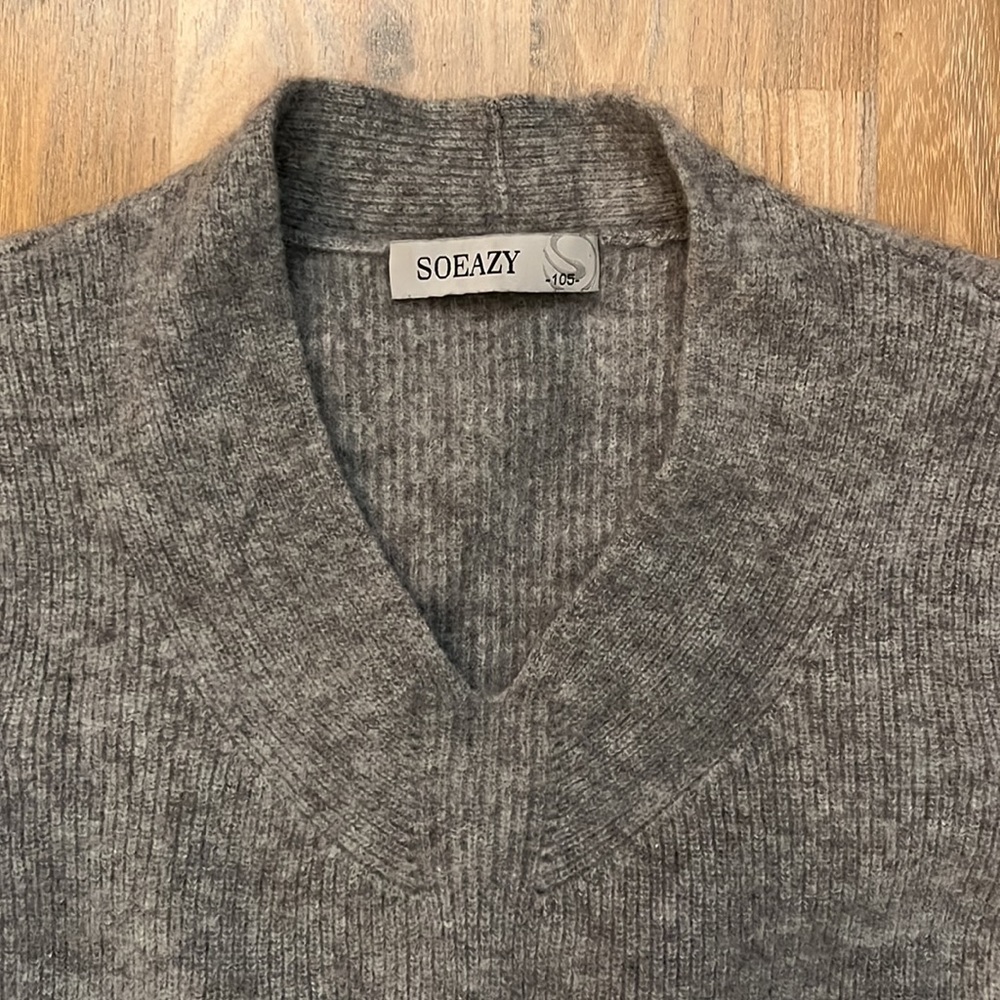 Cashmere sweater - Picture 3 of 10